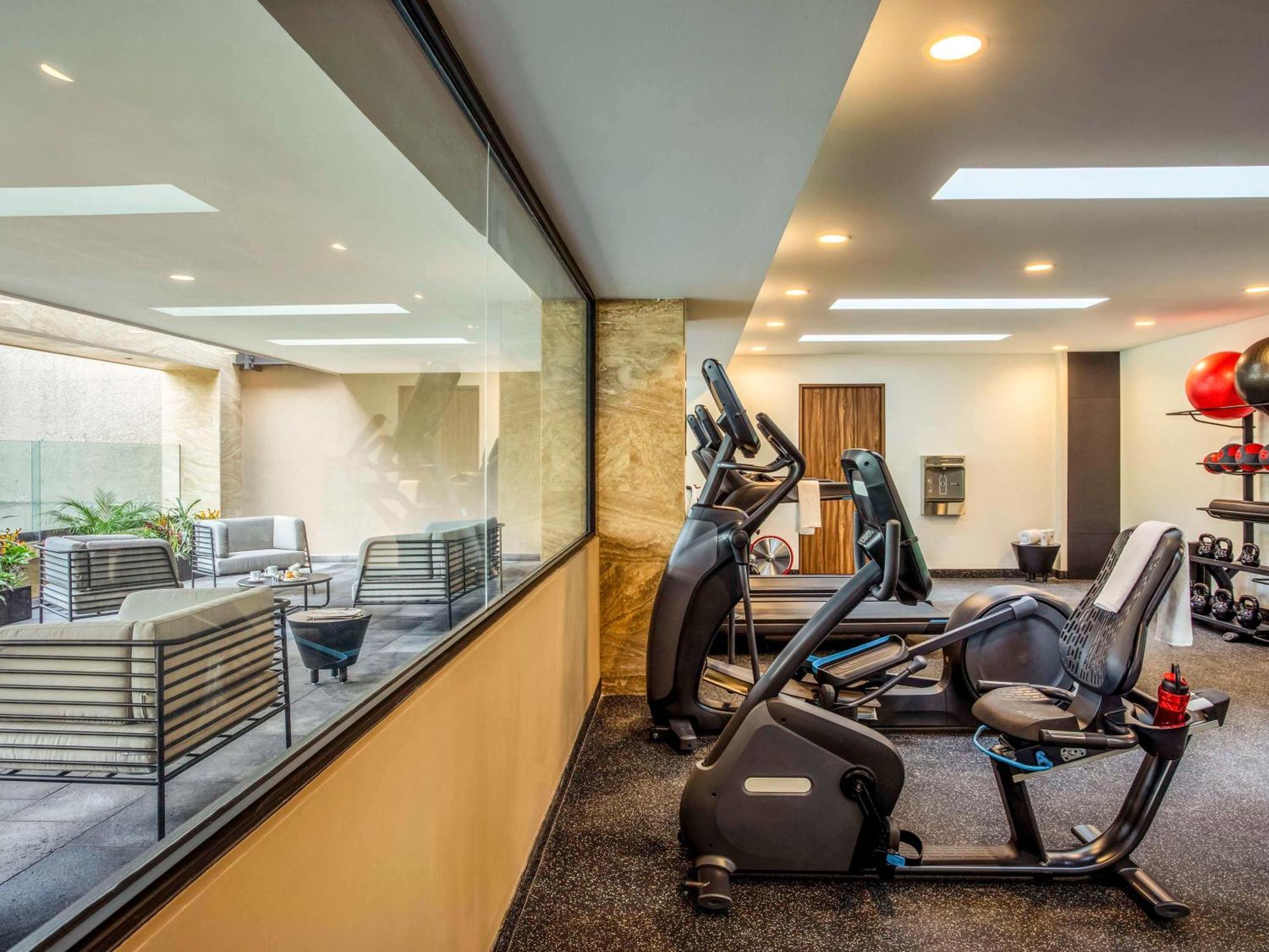 Novotel Mexico City Centro Historico Екстериор снимка
