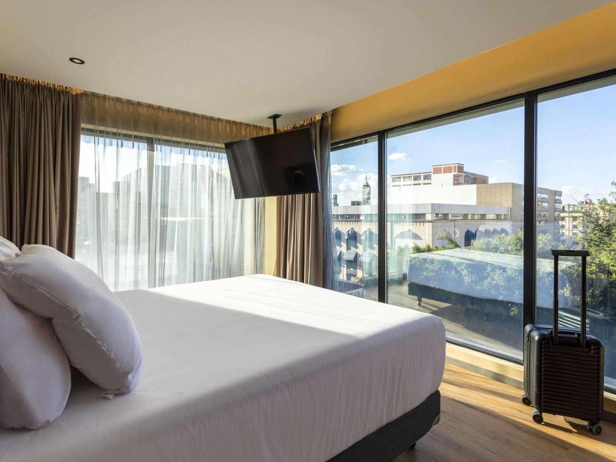 Novotel Mexico City Centro Historico Екстериор снимка