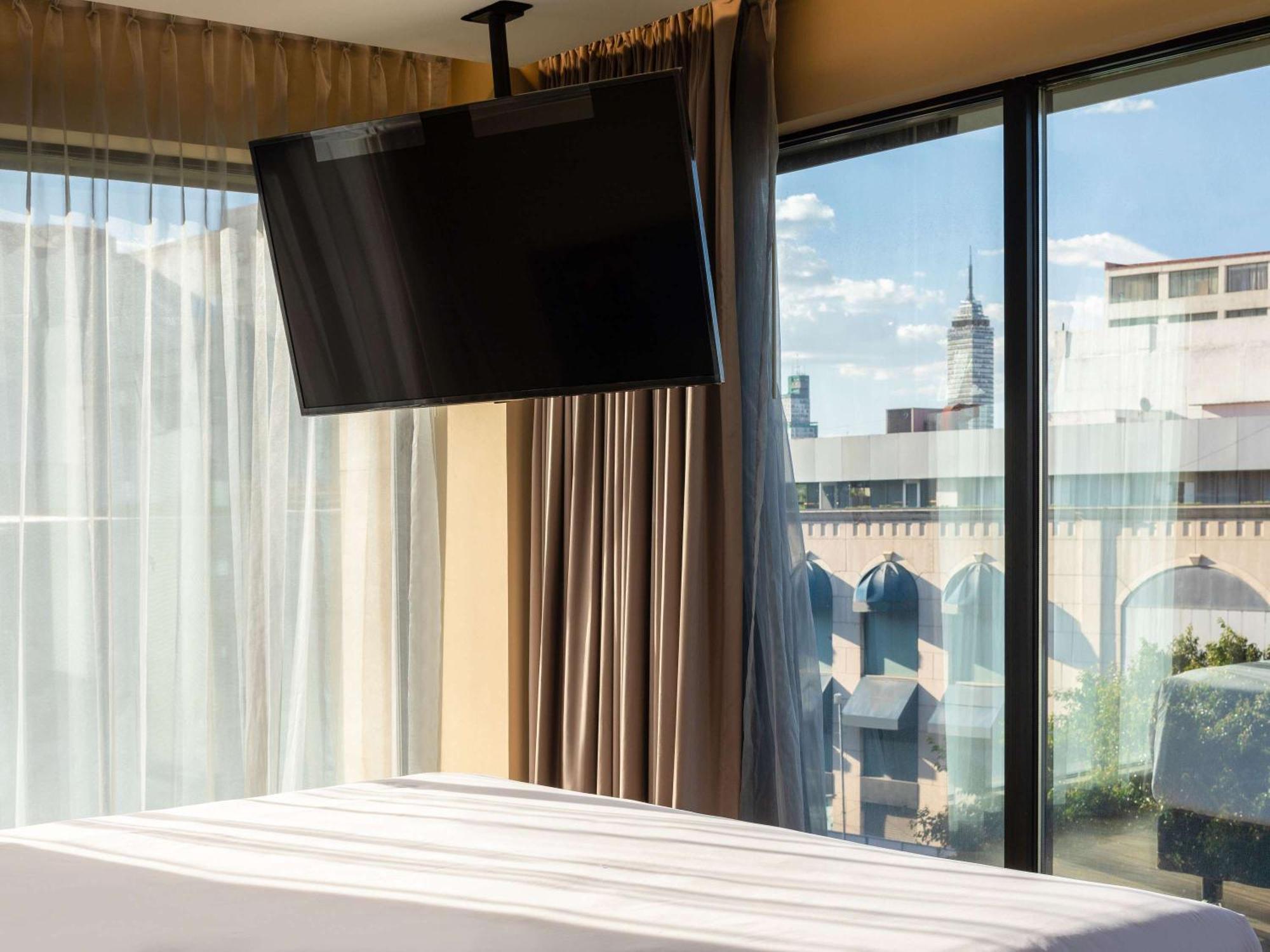 Novotel Mexico City Centro Historico Екстериор снимка